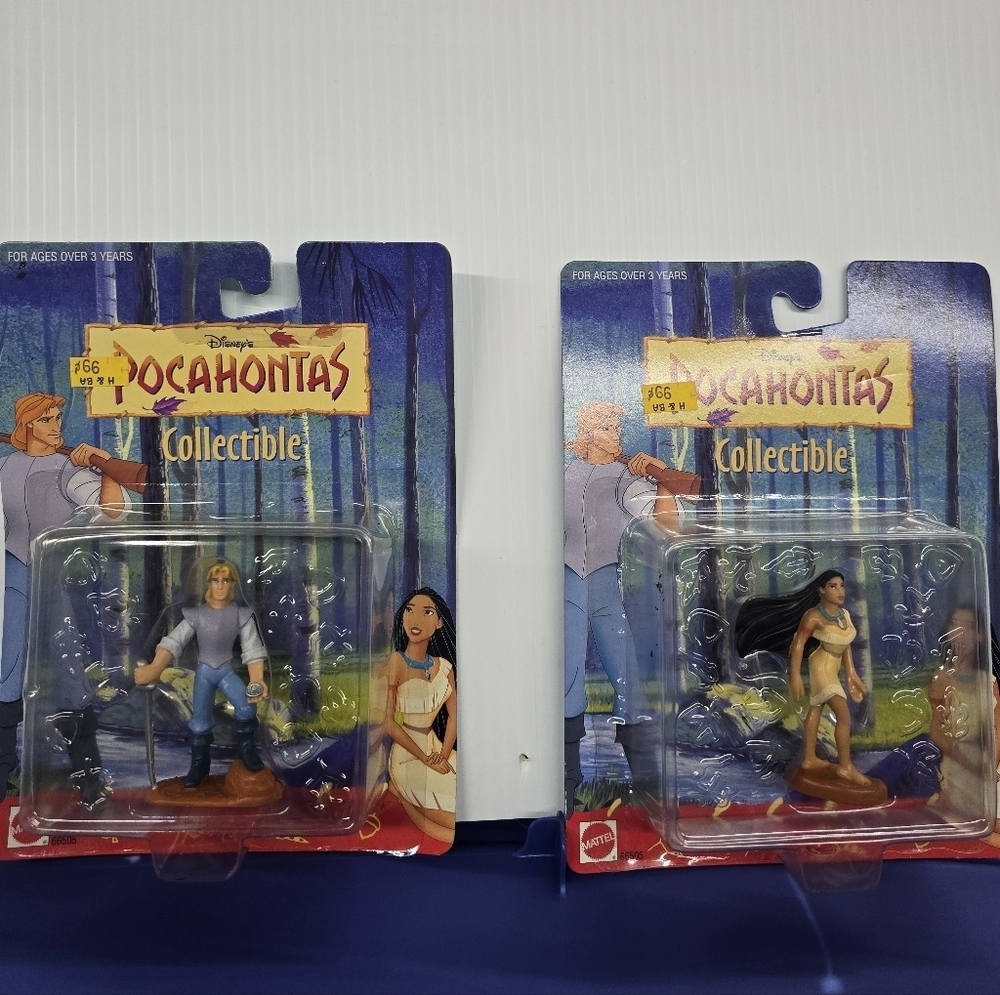 Disney vintage 90s figurines Pocahontas and  John Smith